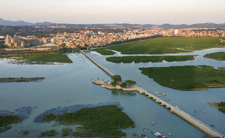 176339574569961.png 第105页洛阳桥今貌 (郑文桂摄影).PNG