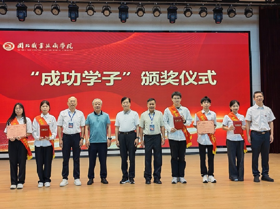 179000593851958.jpg 微信图片_20260921232614_450_1.jpg